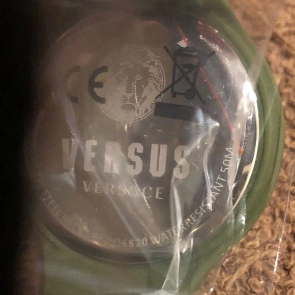 Versace watch - Picture 7 of 8